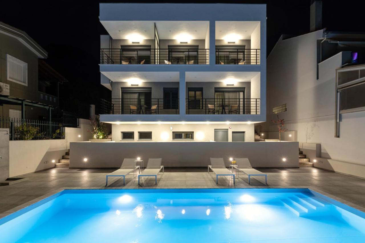 Cove Suites Nea Iraklitsa エクステリア 写真