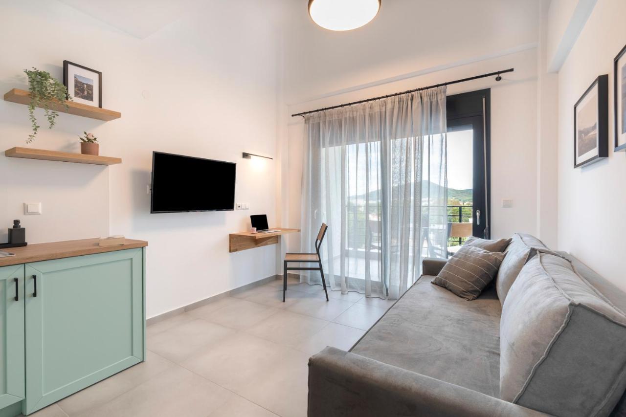 Cove Suites Nea Iraklitsa エクステリア 写真